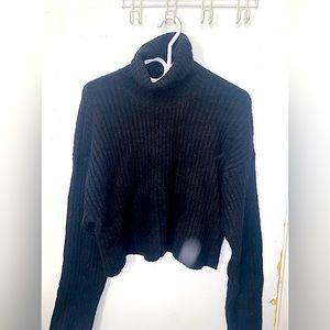 Thick warm turtleneck cropped sweater